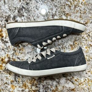 Taos Footwear Star Grey Sneakers Shoes Womens Size 7.5 Comfort Arch Support